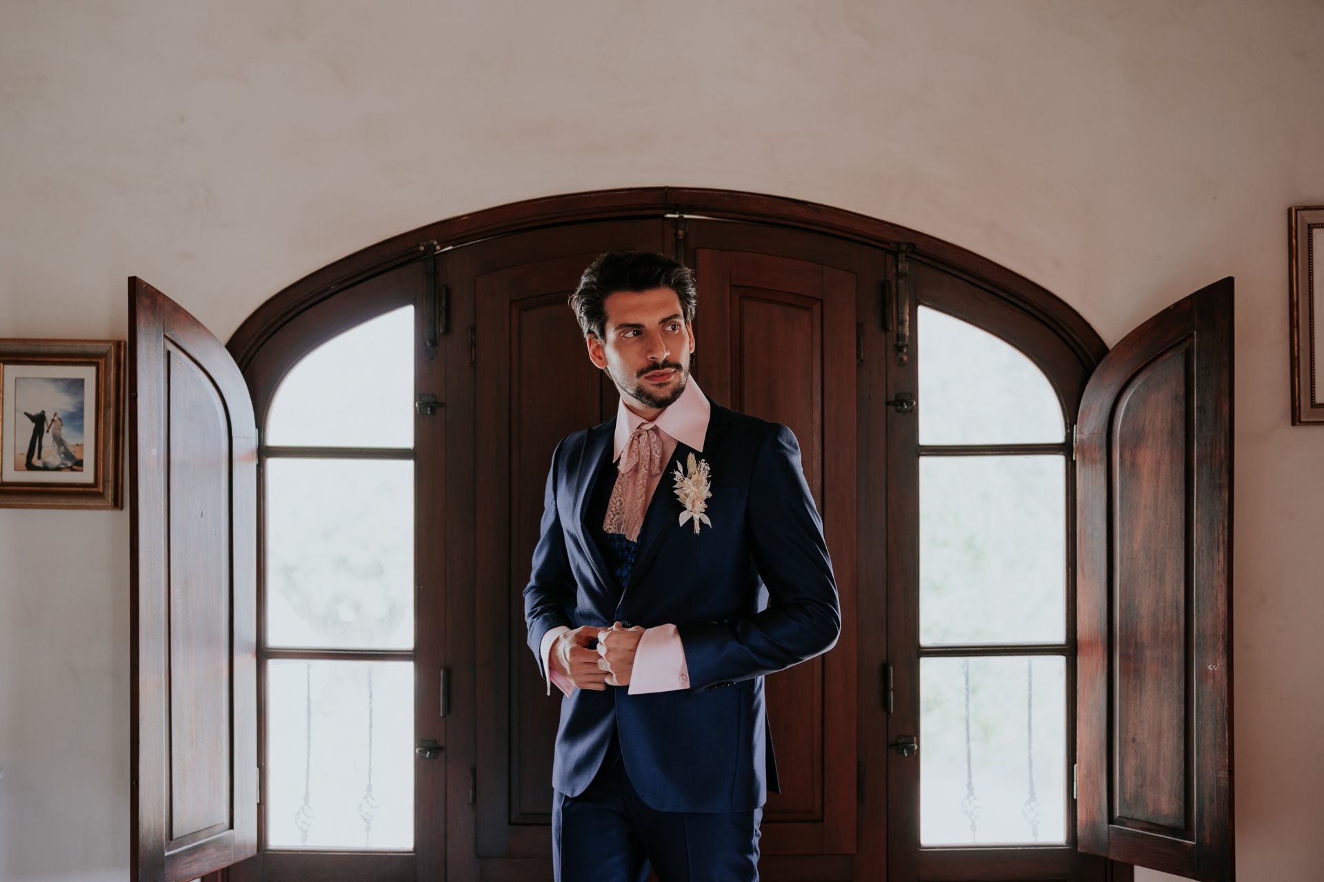 Foto Wedding editorial with White Impact Foto Wedding editorial with White Impact - Imagem 2
