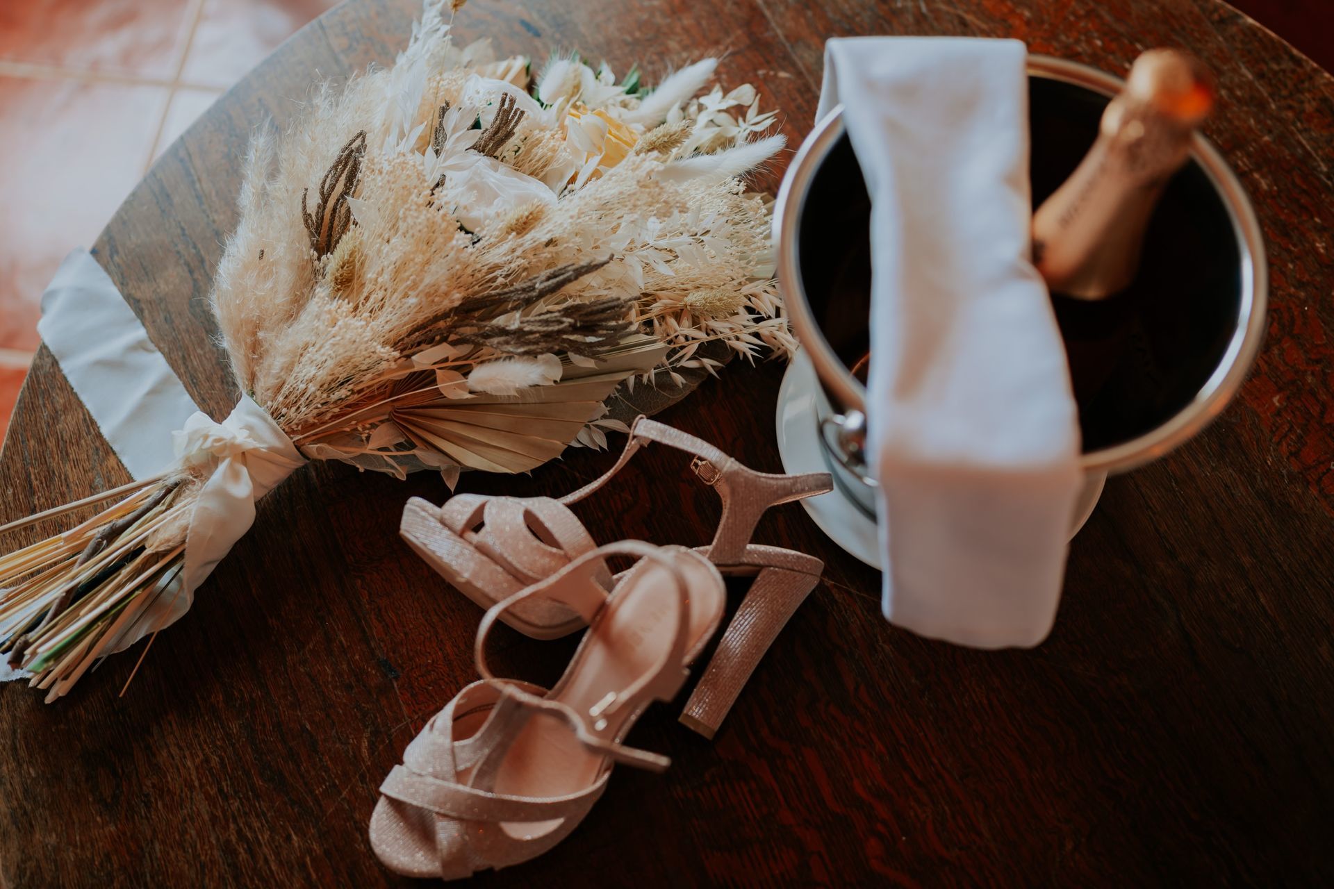 Foto Wedding editorial with White Impact Foto Wedding editorial with White Impact - Imagem 6